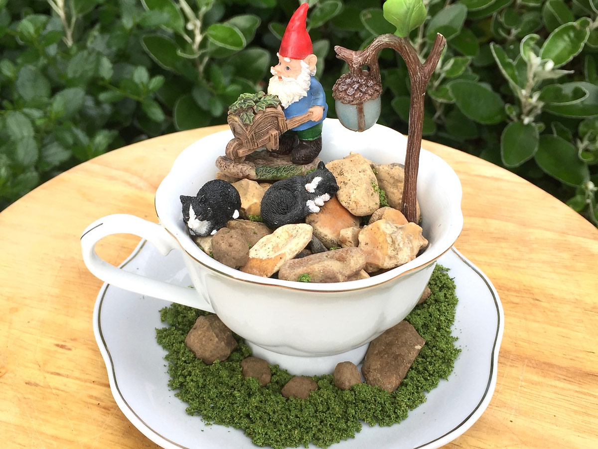 Discovering a magical fairy world in the bottom of Granny M&rsquo;s little vintage tea cup